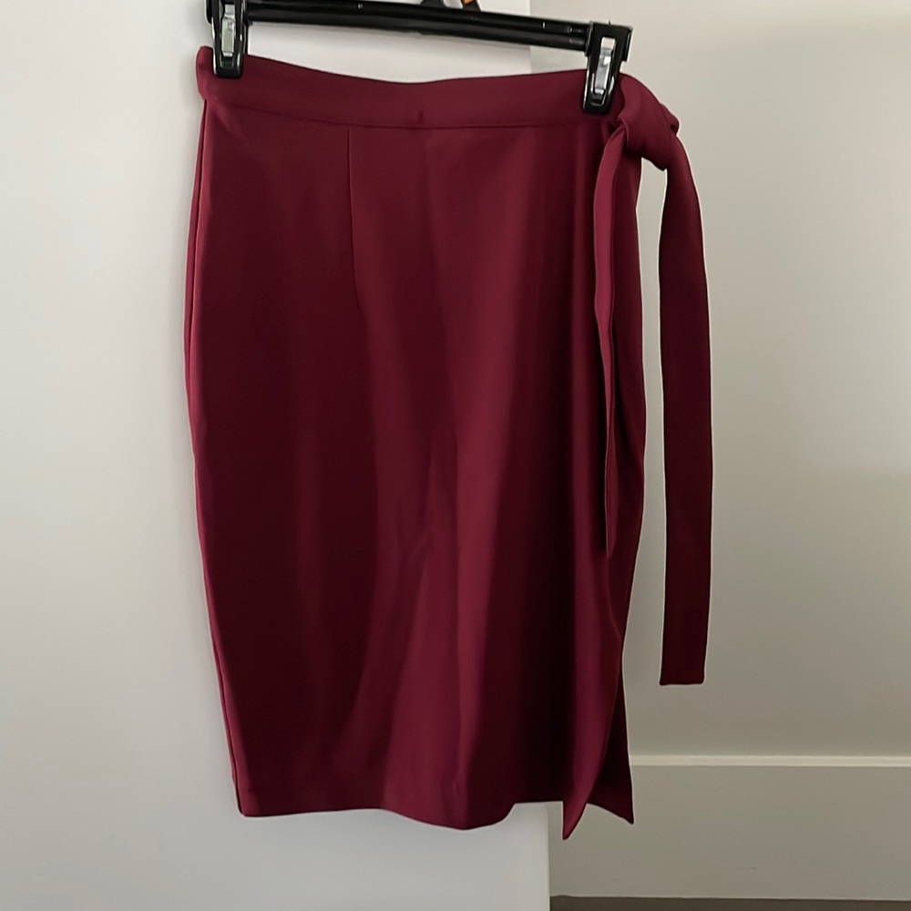 Side tie pencil skirt
